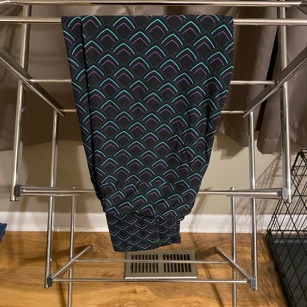 TC Mermaid scales Lularoe leggings